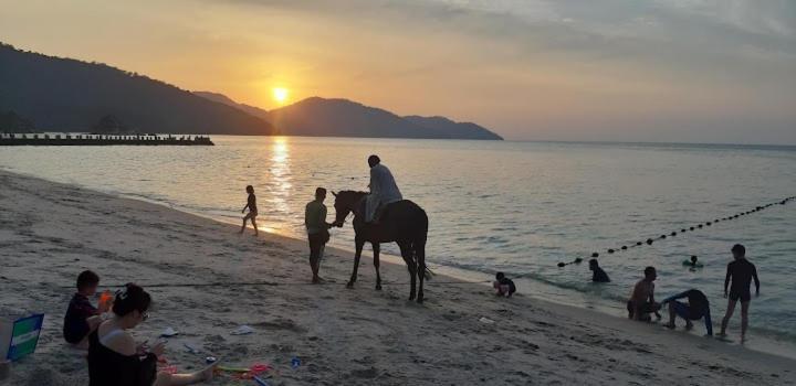 My Cozy Nest - Near Beach Batu Feringgi Luaran gambar
